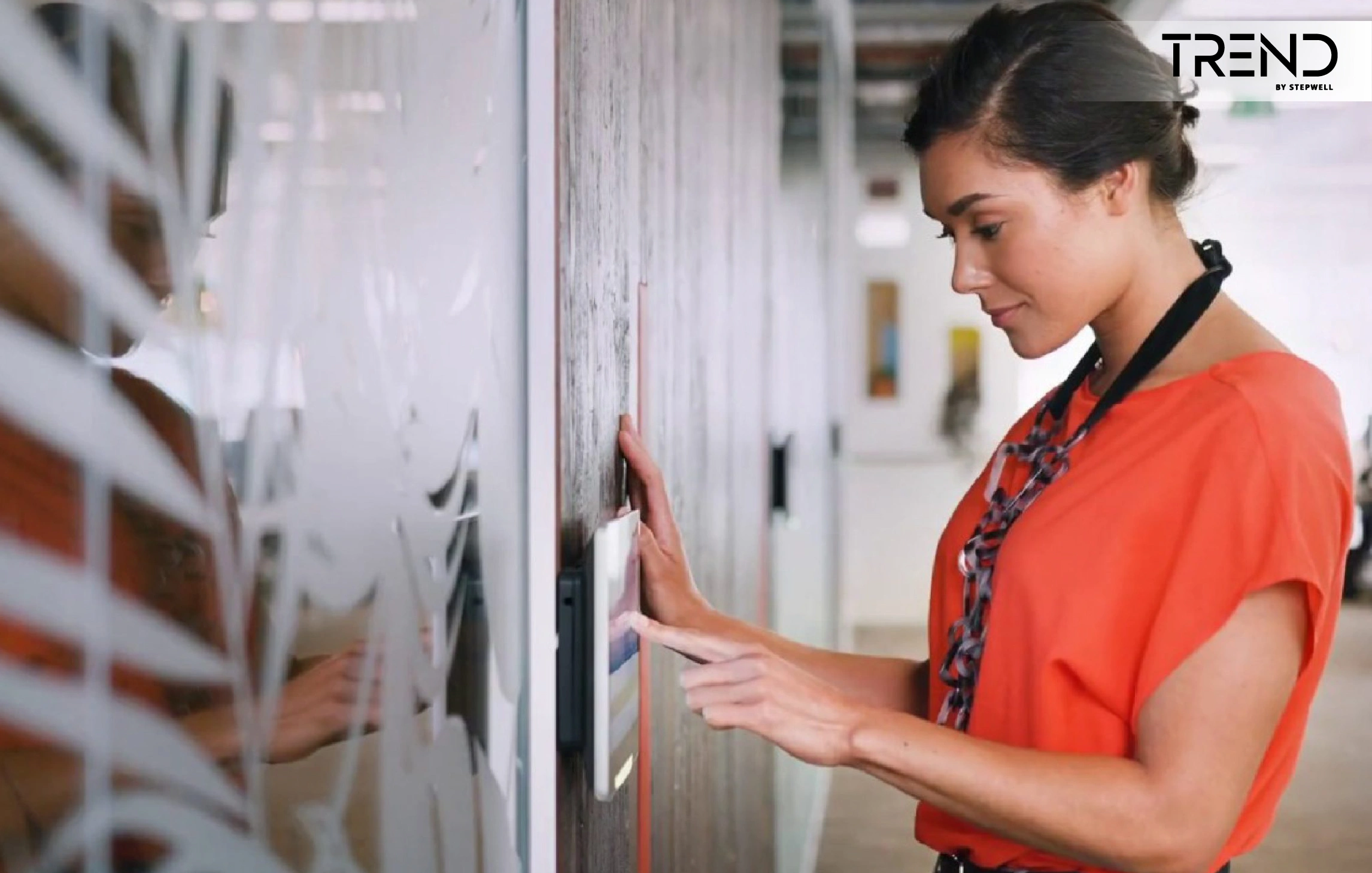More Advanced Features with Anti-Fingerprint Screen
